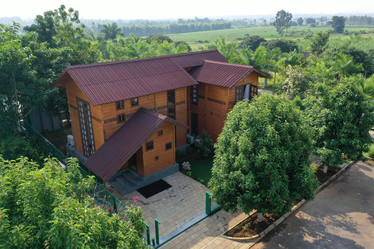 The Pine Loft Villa Bangalore Exterior photo